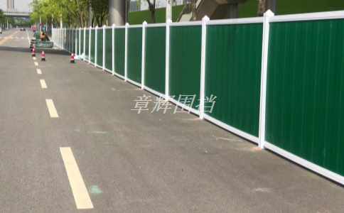 簡易圍擋的材料選用是否符合相關(guān)標準和規(guī)定？（簡易圍擋材料選用標準與規(guī)定分析）