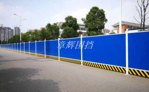 簡(jiǎn)易圍擋在室內(nèi)裝修和家居維修中的樣式和花紋應(yīng)如何設(shè)計(jì)？（室內(nèi)裝修中簡(jiǎn)易圍擋的樣式和圖案設(shè)計(jì)方案）