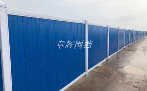 簡易圍擋在馬場或養(yǎng)殖場中的使用如何提升動物的生存環(huán)境？（養(yǎng)殖場中簡易圍擋的環(huán)境改善作用）