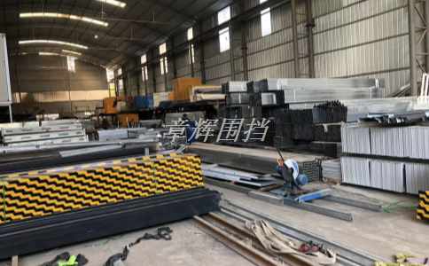 簡易圍擋的材料有哪些？